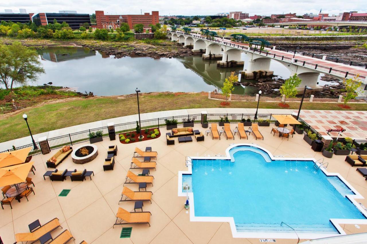 Courtyard By Marriott Columbus 피닉스시티 외부 사진